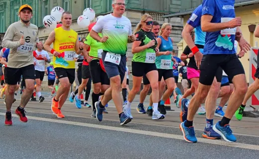 Bieg Ulicą Piotrkowską Rossmann Run 2025: Łódź rozbiegana jak nigdy!